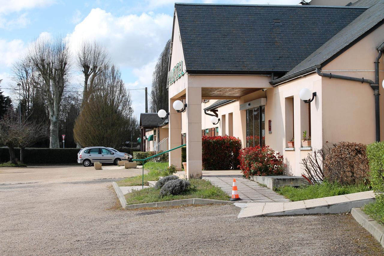 Logis Hotel Restaurant De L'Abbaye Ferrieres-en-Gatinais Esterno foto