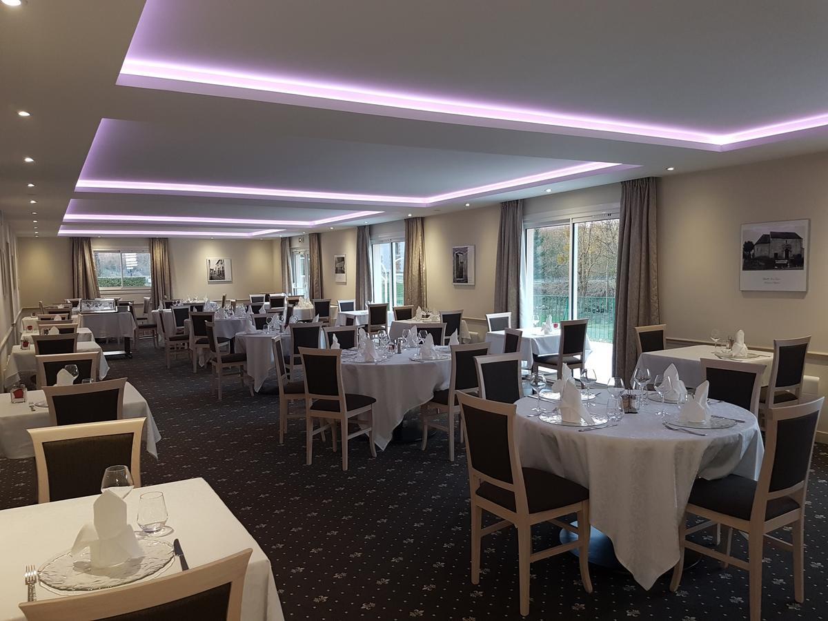 Logis Hotel Restaurant De L'Abbaye Ferrieres-en-Gatinais Esterno foto