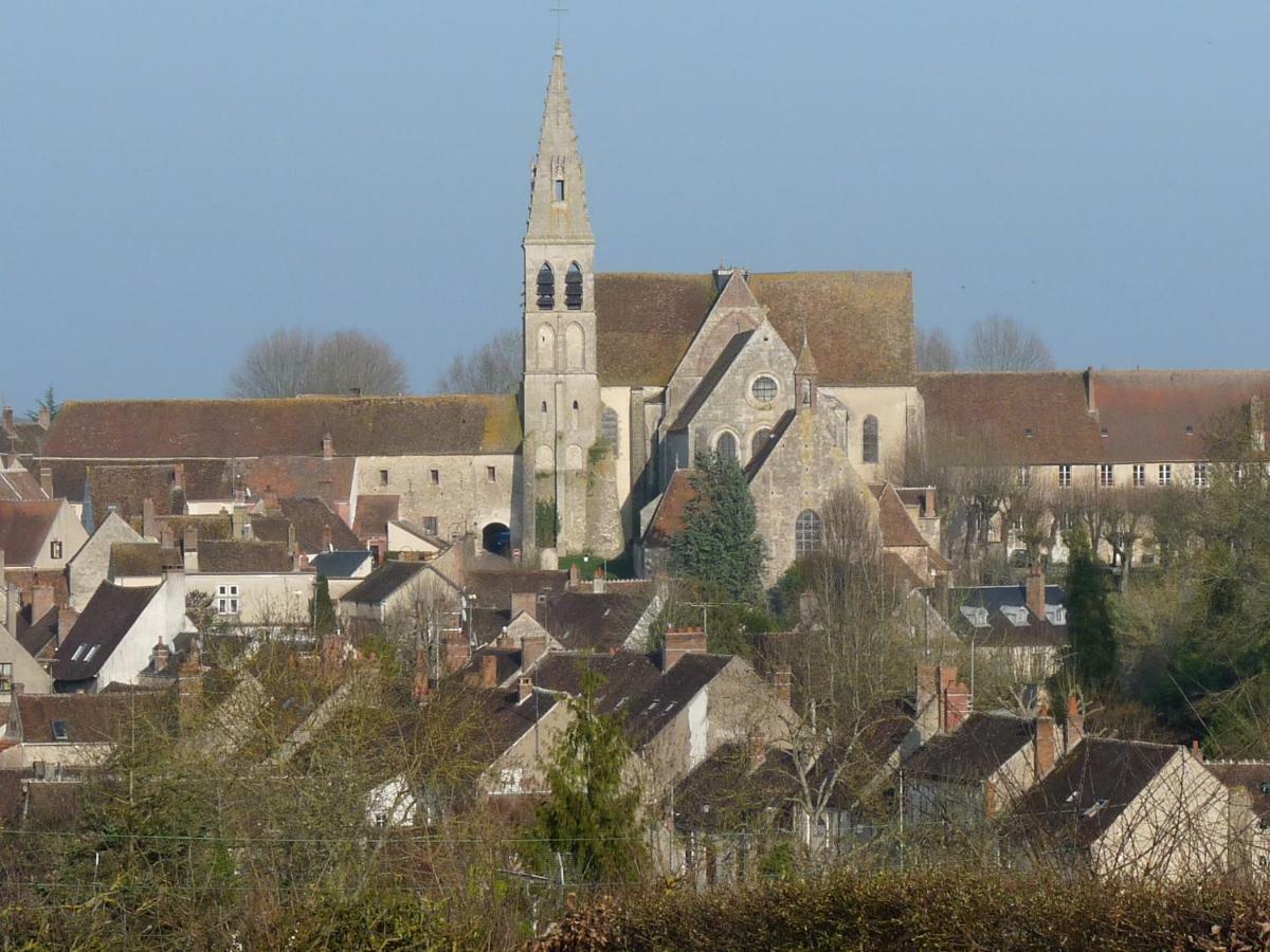 Logis Hotel Restaurant De L'Abbaye Ferrieres-en-Gatinais Esterno foto